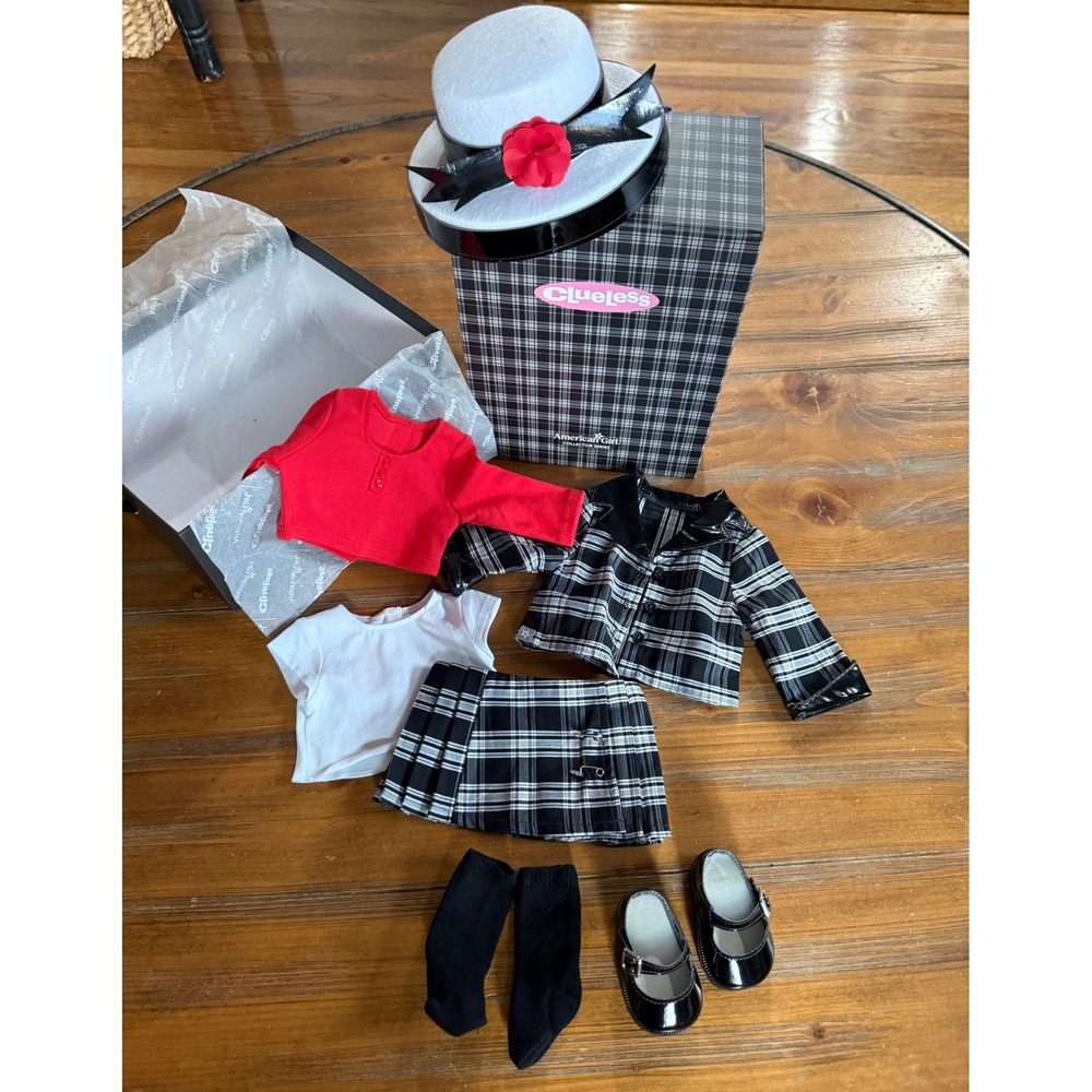 American Girl Dionne's Whatever! Clueless Outfit in Box No Phone